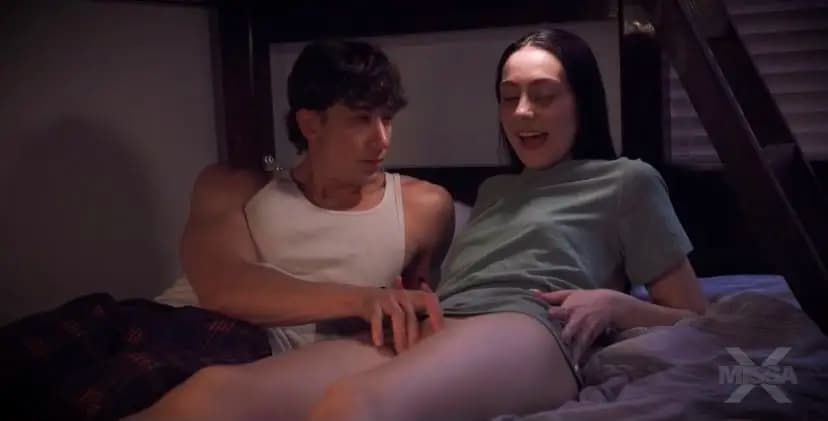 [MissaX] Dolly Paige – Watching Porn with Dolly - Klasik doeda porno ve hdabla izle listelerinin popüler videosu